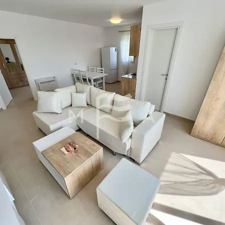 Apartment Enlightened 650 *